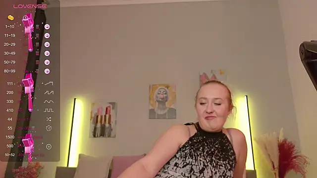 WildLady30 online show from December 4, 10:13 am