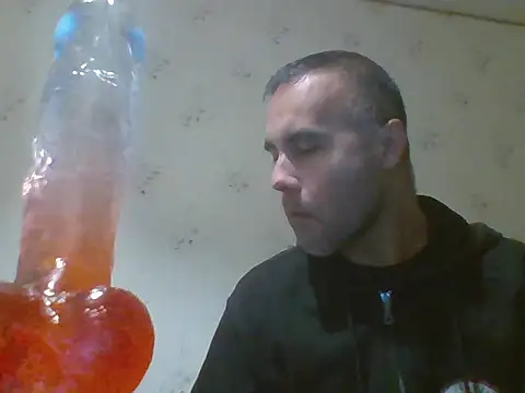 Snapshot of Kreol69 chatting on November 17, 4:13 pm Kreol69 online show from November 17, 4:13 pm