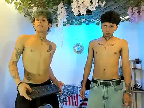 LATINDICKS online show from November 5, 3:45 pm