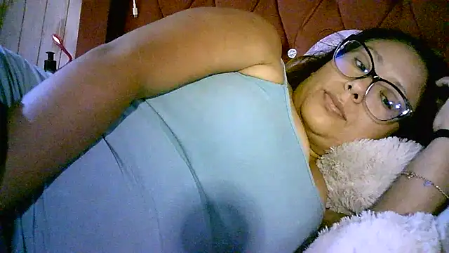 Zulreyna online show from April 7, 2:34 am