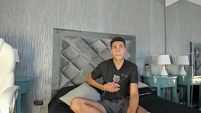 Dominic Burk online show from November 7, 7:36 pm