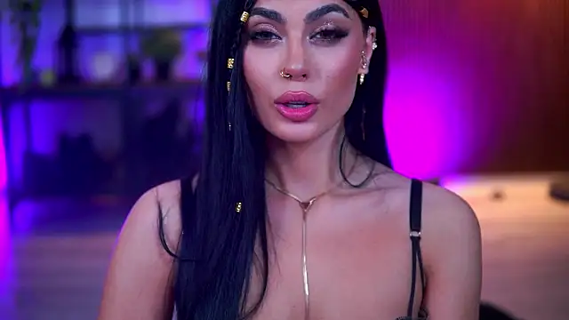 RavennaDArcy online show from February 17, 7:42 pm