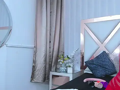 Snapshot of DairaMoon chatting on November 6, 8:10 pm DairaMoon online show from November 6, 8:10 pm