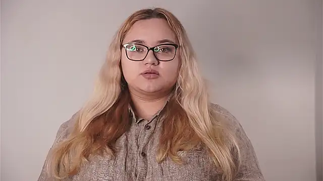 JoliePimpare online show from November 8, 9:20 am