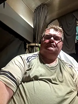 Snapshot of Grase44 chatting on May 9, 9:53 pm Grase44 online show from May 9, 9:53 pm