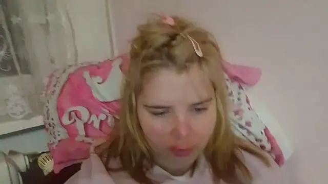 HornyElena online show from March 1, 5:15 pm