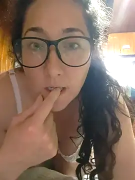 Snapshot of _sweetdelight_ chatting on February 18, 4:08 am sweetdelight online show from February 18, 4:08 am