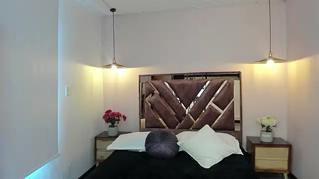 Juliette Leroyy online show from January 9, 6:53 pm