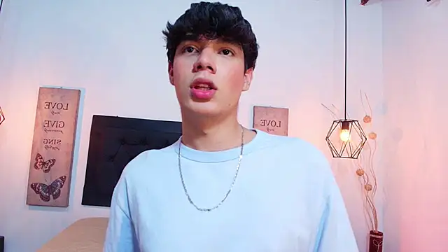 Isaac Kurtt online show from November 20, 8:52 pm