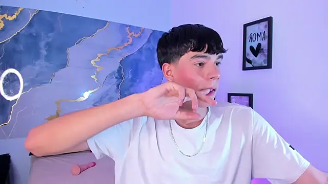 Isaac Kurtt online show from November 25, 7:14 pm