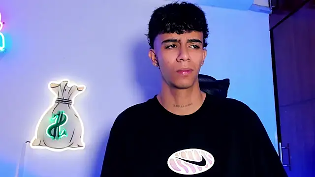 Snapshot of Quetzal_coatl_ chatting on November 7, 8:42 pm Quetzal coatl online show from November 7, 8:42 pm