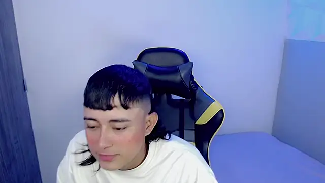 Tatann 18 online show from November 5, 9:48 pm