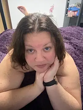 Snapshot of RealWoman84 chatting on November 13, 5:34 pm RealWoman84 online show from November 13, 5:34 pm