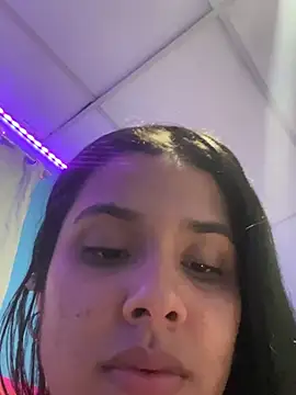 Snapshot of Chiquinquira3 chatting on March 12, 5:57 am Chiquinquira3 online show from March 12, 5:57 am