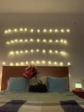 massagistahotbrunette online show from April 20, 10:00 pm