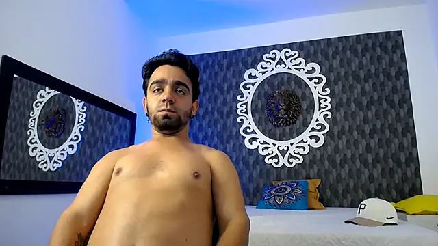 Dereck Jhonsonn online show from November 6, 9:05 pm