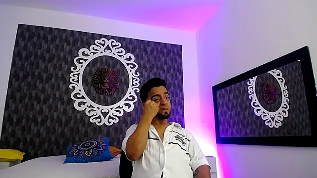 Dereck Jhonsonn online show from November 7, 8:31 pm