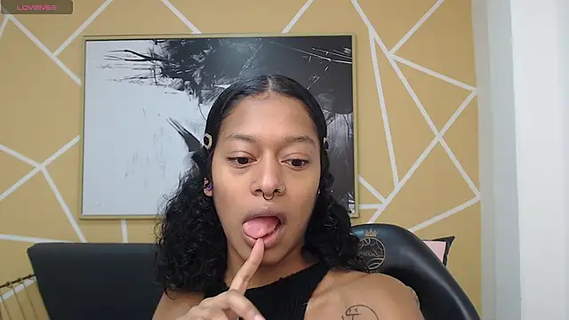 Snapshot of Agatha_Amaya chatting on November 11, 1:22 pm Agatha Amaya online show from November 11, 1:22 pm