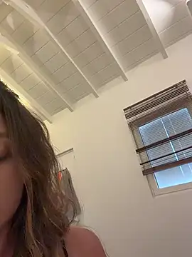 lounaaxangel online show from April 5, 7:55 pm