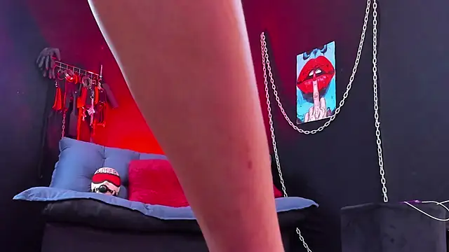 KatrinaStone online show from April 3, 7:23 pm