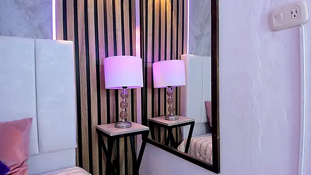 Snapshot of Carlotta_de_velour chatting on January 19, 2:59 am Carlotta de velour online show from January 19, 2:59 am