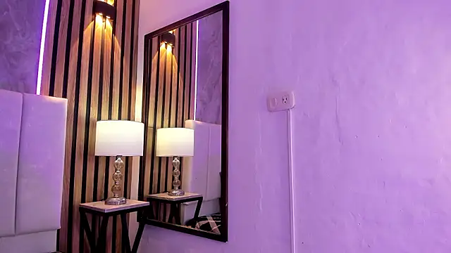 Snapshot of Carlotta_de_velour chatting on February 24, 3:04 am Carlotta de velour online show from February 24, 3:04 am