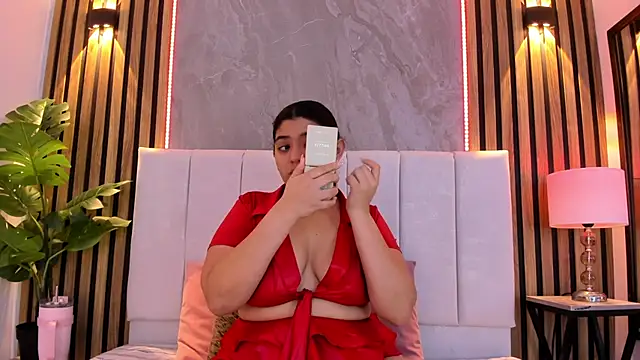 Carlotta de velour online show from March 29, 3:17 am