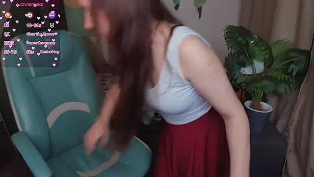 Snapshot of Esther_Bright chatting on November 13, 5:06 am Esther Bright online show from November 13, 5:06 am