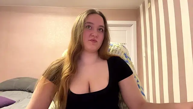 BabyBlissxx online show from April 21, 9:50 pm