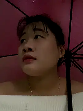 Lucia-a online show from November 18, 9:58 am