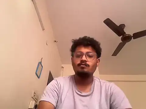 Snapshot of Your_yash2 chatting on June 14, 11:34 am Your yash2 online show from June 14, 11:34 am