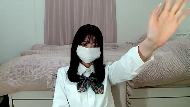 Snapshot of _Runa_ chatting on November 12, 7:20 am Runa online show from November 12, 7:20 am