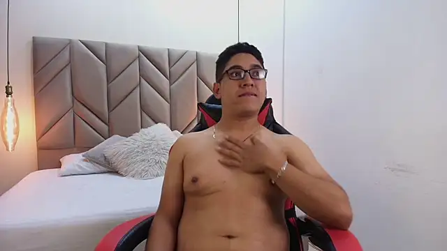 DanteVoss online show from November 22, 3:49 am