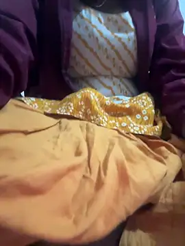 Snapshot of SexySwatii chatting on February 1, 1:31 pm SexySwatii online show from February 1, 1:31 pm