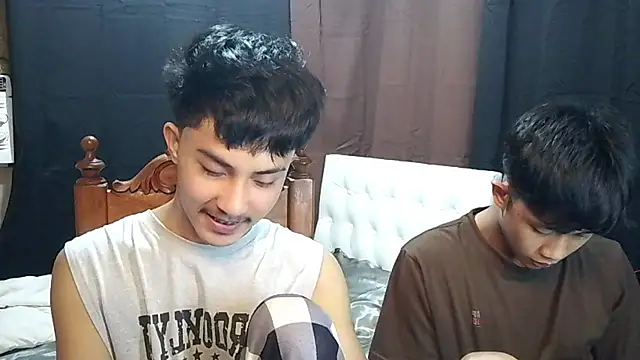Snapshot of Urloverhardcock chatting on July 27, 4:14 pm Urloverhardcock online show from July 27, 4:14 pm