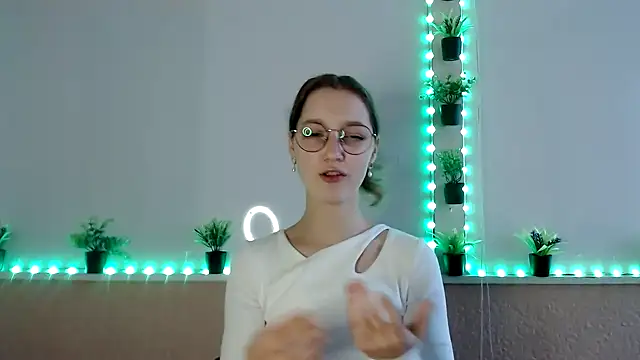 Curlyyy Girl online show from November 11, 11:43 am