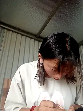 julybi online show from November 9, 6:23 am