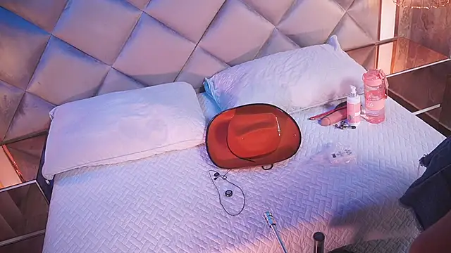 crystal gilton online show from March 29, 7:03 pm