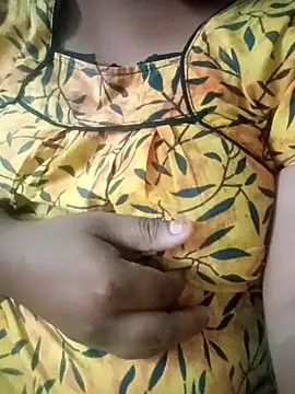 Snapshot of Rathi_telugu_couple chatting on December 14, 7:47 am Rathi telugu couple online show from December 14, 7:47 am