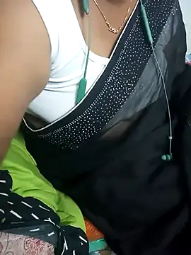 Snapshot of Rathi_telugu_couple chatting on March 2, 4:14 pm Rathi telugu couple online show from March 2, 4:14 pm