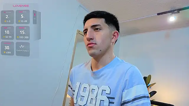 Un Sluttyy online show from January 17, 11:26 am