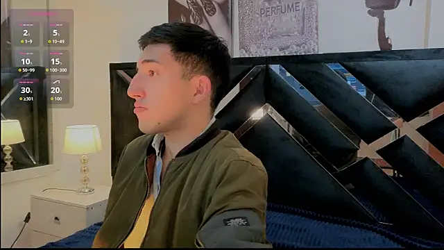 Un Sluttyy online show from April 4, 11:29 am