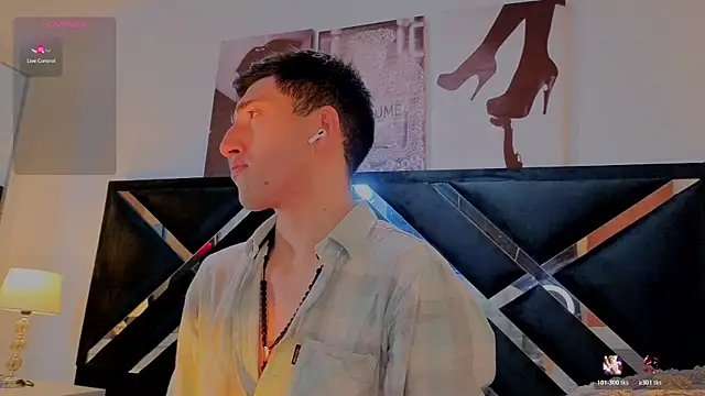 Un Sluttyy online show from April 8, 11:32 am