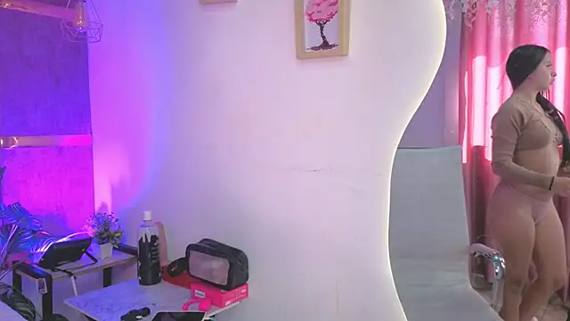 AuroraLanee  online show from December 17, 7:42 pm