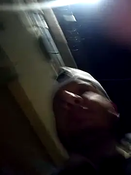 Snapshot of themorenofit08 chatting on February 17, 12:51 am themorenofit08 online show from February 17, 12:51 am