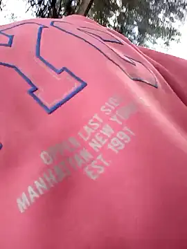 Snapshot of themorenofit08 chatting on February 18, 10:06 pm themorenofit08 online show from February 18, 10:06 pm