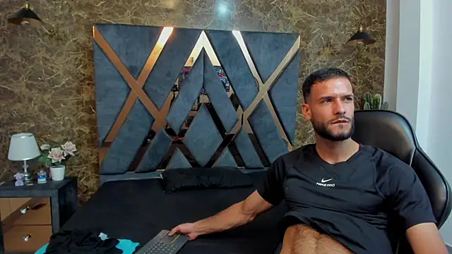 Jacob Benelli online show from February 13, 11:34 pm