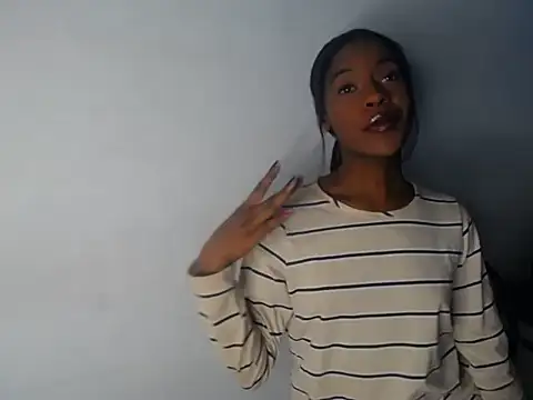 Aliis Love online show from December 4, 8:34 am