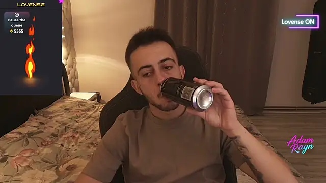 adamrayn online show from December 15, 9:52 pm