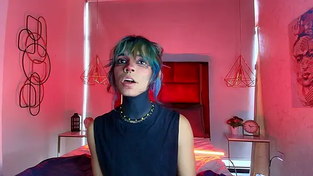 Snapshot of luxiel_ chatting on May 23, 9:41 pm luxiel online show from May 23, 9:41 pm